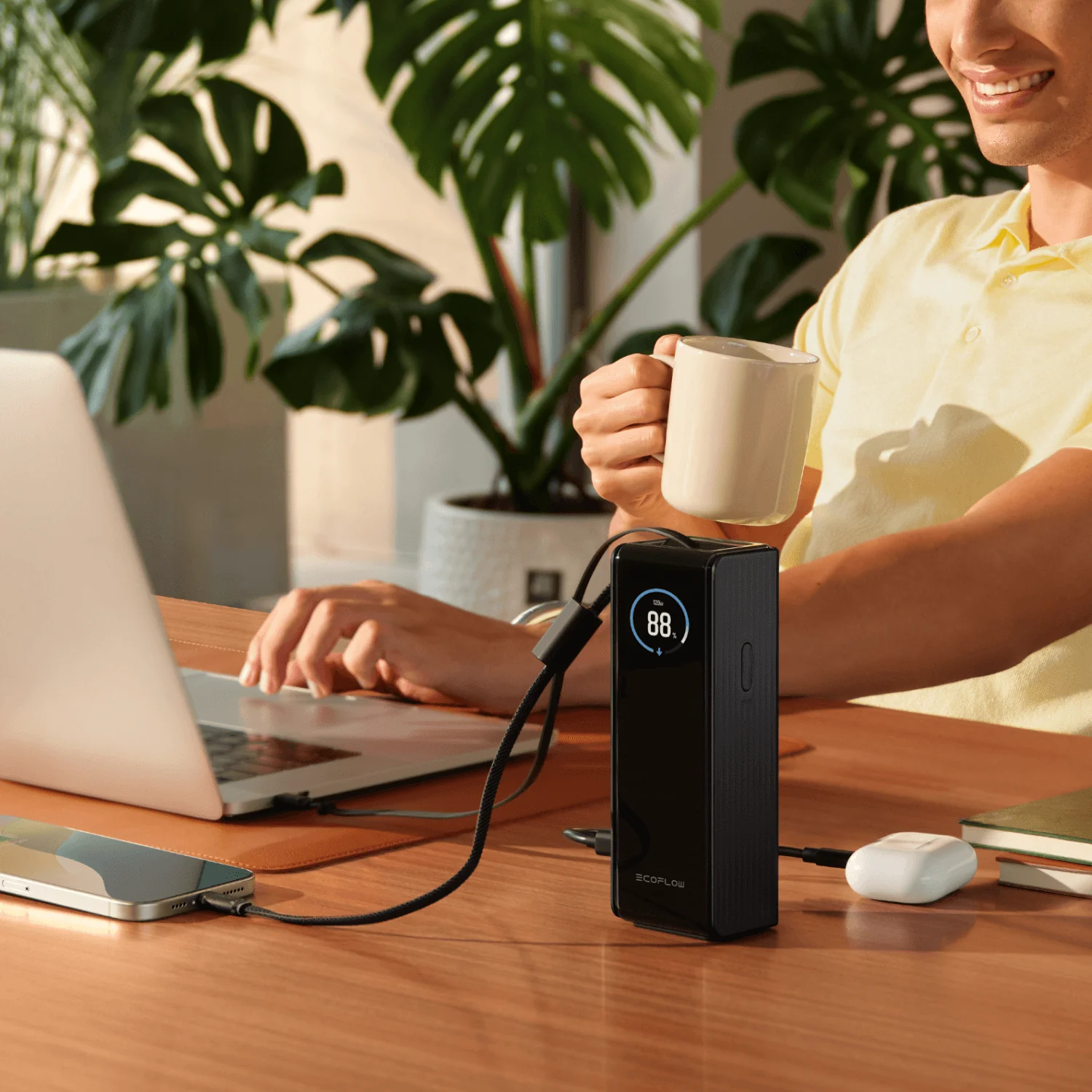 EcoFlow RAPID Power Bank (25,000mAh, 170W, 100W Built-In and Retractable Cables) - Image 4